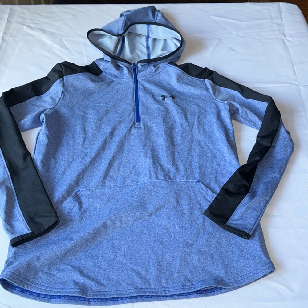 Boy’s Under Armour 3/4 zip lightweight sweatshirt